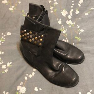 Stuart Weitzman Booties size 8.5 Women Black Gold